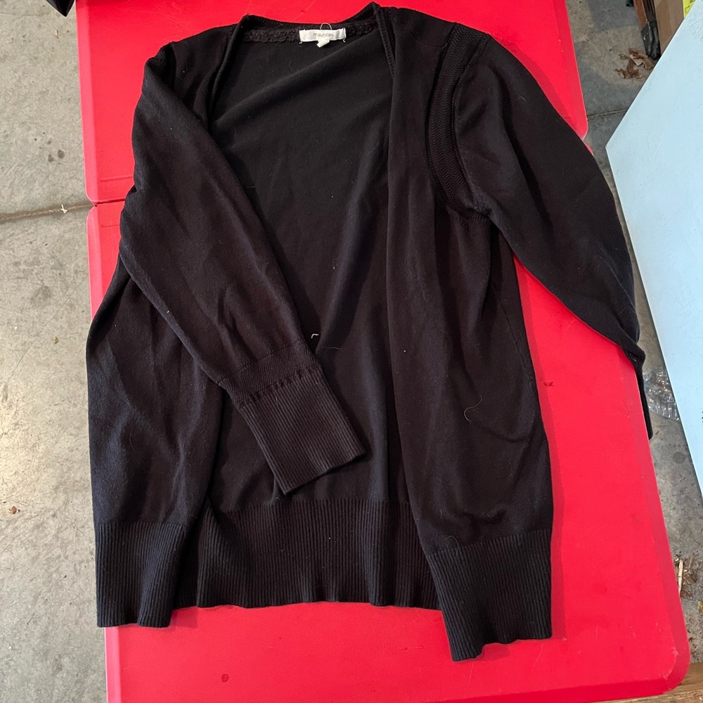 Maurice’s black three quarters sleeve cardigan